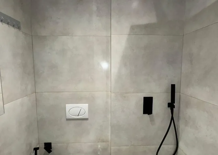 Glar 1 Bedroom M Shyri アパート